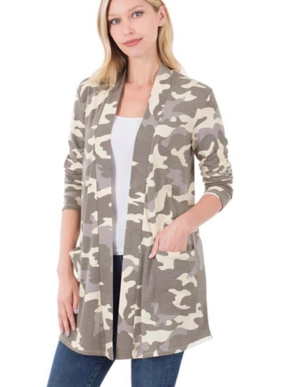 Zenana Women’s Gray Camouflage Slouchy Pocket Open Cardigan. Size Medium